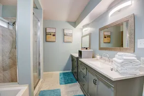 Carrollton Retreat! 4BD / POOL TABLE * - Image 5
