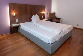 Furnished 1-room apartment with cleaning service - Image 4