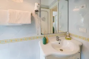 Villa Marinella close to the sea with private pool - Image 3