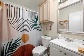 Smart lock Boho chic 4 min from Airport - Image 3