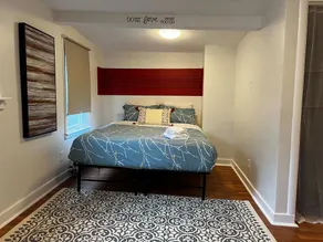 Stylish 1-BDRM, Prime Location - Image 4