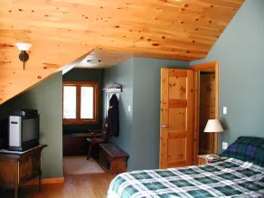 Lake Joseph Luxury Retreat - Image 4