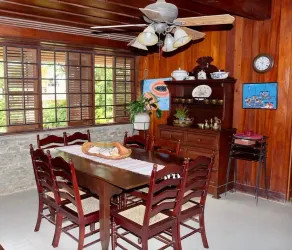 Gorgeous house in town, near the beach, restaurants & bars. - Image 4