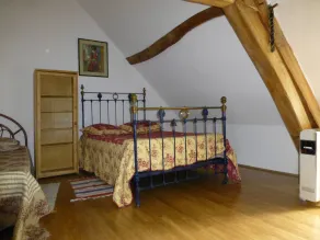 Typisk Solognote-hus renoveret i blomster og skovbevoksede omgivelser - Image 4