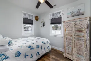 All New Seahorse Bay Cottage walk to bay beach and view world famous sunsets! - Image 5