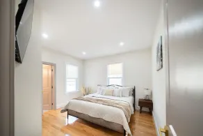 Save 30% Large 3BR Pet-Friendly Apt w/Free Parking Near Red Line-Downtown Boston - Image 5
