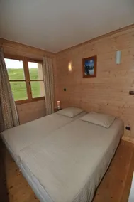 Chalet 'Les P'tits Loups', sur les pistes, sauna, grande terrasse ensoleillée. - Image 5