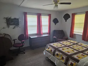 Pomme de Terre Lake Getaway: 5 Min walk to lake  – 15 Min drive to Lucas Oil - Image 5
