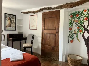 Maison ancienne de caractère avec terrasse dans hameau typiquement provençal - Image 5