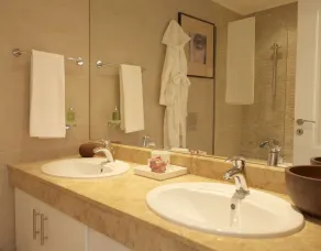 Villa Eos de luxe avec piscine privée à débordement chauffée - Image 2