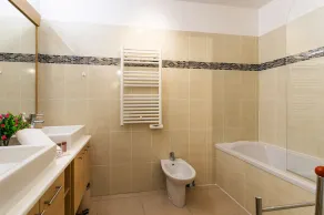 JARDINS MASSENA AP4088 Nice, by Riviera Holiday Homes - Image 2