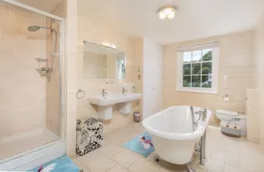 Cliffhanger, Cowes.  Stunning period property with fabulous sea views, sleeps 10 - Image 5