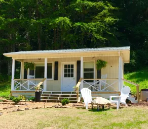 Beautiful Tiny House Cottage - waterfall, jacuzzi and stunning farm views - Image 2