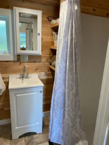 The Cat Perch at the \"Janelle Rose\"7128 SE Salem Oregon - Image 4