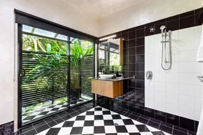 Unwind at Secret Garden Maleny 3 BR Family Home - Image 2