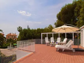 Luxury Sitges Villas Tupinetti 100 m spiaggia.Rinnovato confortevole. Cortile - Image 5
