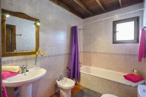 'La Rubina' with Mountain View, Private Pool and Wi-Fi - Image 3