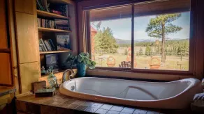 TrailsEndRanch ⛰Views, HotTub, Horseback riding on 1000's ac - Image 3