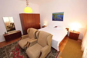 Holiday home with garden and barbecue near the beach - Image 5