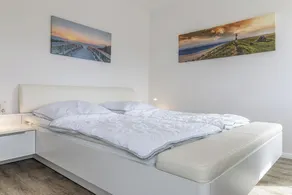 Bright and friendly: This modern first floor apartment offers approx - Image 5