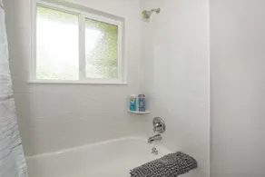 Short term stay coastal furnished w/ utilities in Clearwater Florida near Beach. - Image 3