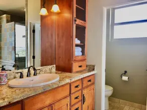 Luxury Near Lake Powell & Antelope Canyon: Hot Tub, Views & EV Charger - Image 4
