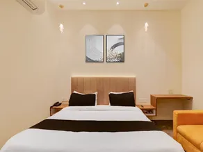 Deluxe Shree Krishna Inn - Image 5