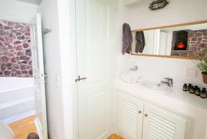 Armeni Beach House - with private boat service! - Image 2