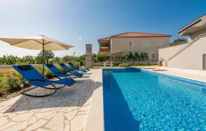 Stunning Home in Vrsi With 5 Bedrooms, Wifi and Outdoor Swimming Pool - Image 5