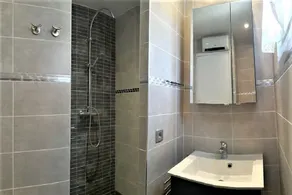 LAST-MINUTE SALE. Beautiful, air-conditioned villa with a garden; the beach is 100 meters away. - Image 5