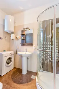 Moderne Ferienwohnung mit Balkon direkt am Strand - Image 3