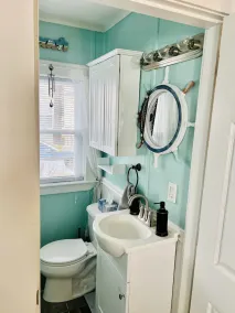Ocean Breeze -Dog Friendly Cottage Steps 2 Beach Sleeps 4 - 100 yards to Beach! - Image 3