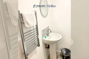 Modern 1 Bedroom Flat in St Helens – Ideal for Relocation or Work Trips - Image 3