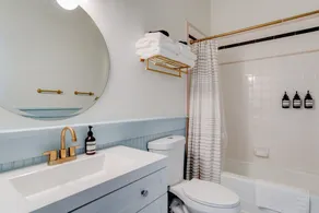 Suite 3 | Historic Art City Inn - Image 3