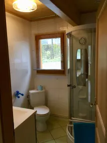Chalet de charme et ses 3 étangs : idéal pour se retrouver en famille ou amis - Image 4