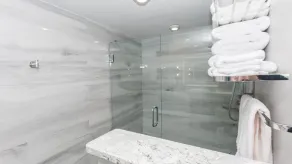 5-STAR BEACHFRONT D505 - Total Remodel - Nov & Dec Snowbirds Welcome! - Image 4