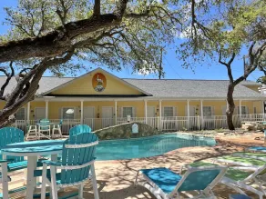 Suite 26 at D&R Pelican Bay Resort - Image 1