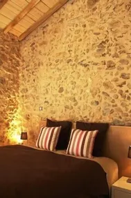 Vast property with large heated swimming pool in the Dordogne-Périgord • 15 pple - Image 4