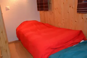 Outside : flat for 6 persons ground floor, 40sqm south-facing balcony -Inside : about 77 sqm, open k - Image 5