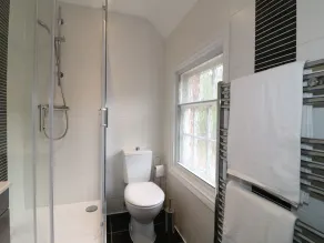 7 The Green - Image 5