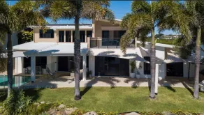 Beachfront Living - Image 2