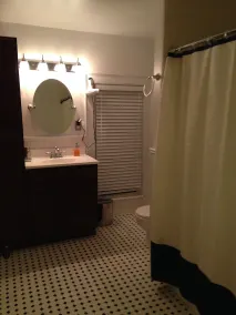 1 blok væk fra landsbyen - gåafstand til colgate - Image 4