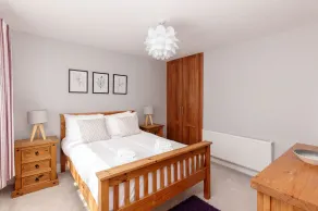 Tigh Harvey 5 bedroom house - Image 4
