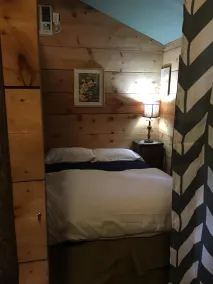 Nyd udsigt over søen, mens du slapper af på verandaen! - Image 5