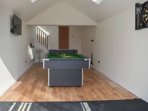 5 bedroom accommodation in Exmouth - Image 3