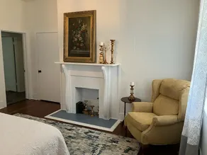 3 bedroom 2 bath Historic Home - Image 5