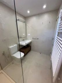 Private Villa mit Pool, WiFi, 3 Schlafzimmer, 3 Bäder, ruhige Wohngegend - Image 5