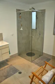 Pambula Beach Holiday Retreat - 2 Queen bedrooms,  12pm checkout - Image 3