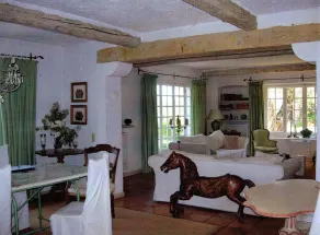 Quarto com acesso ao jardim e piscina - Image 2