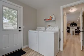 Modern 5 BR - Large Yard + BBQ + Kid's Playhouse + Game Room + Great WiFi - Image 2